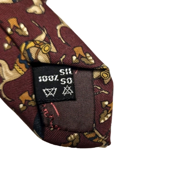 Salvatore Ferragamo Dark Red Neck Tie Hunting Greyhound Dog. 100 Silk - Picture 5 of 6